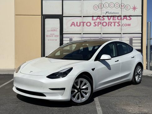 Used 2022 Tesla Model 3 RWD image 4