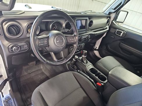 Used 2023 Jeep Gladiator Sport AWD/4WD image 15