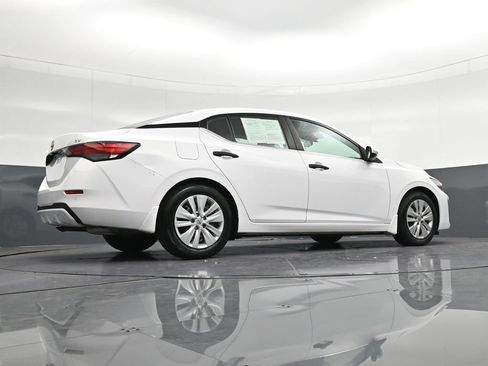 Used 2024 Nissan Sentra S FWD image 27