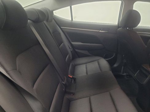 Used 2018 Hyundai Elantra SEL FWD image 19