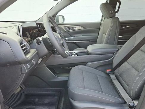 New 2026 Chevrolet Traverse LT w/ LPO, Floor Liner Package AWD/4WD image 8