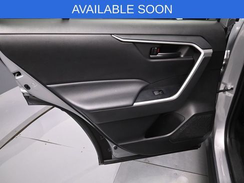 Used 2022 Toyota RAV4 LE image 27