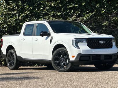 New 2025 Ford Maverick Lariat w/ Black Appearance Package