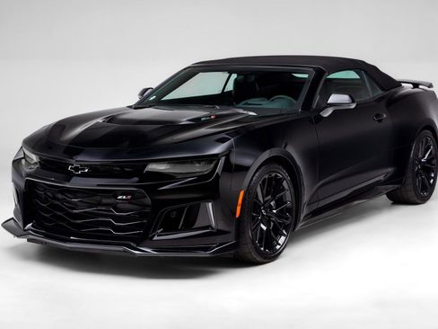 Used 2022 Chevrolet Camaro ZL1 RWD image 17