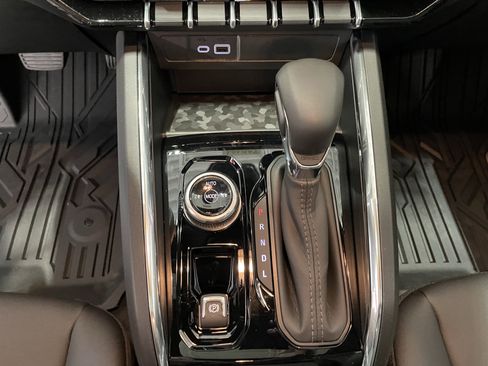 New 2026 GMC Canyon Elevation w/ Convenience Package image 17