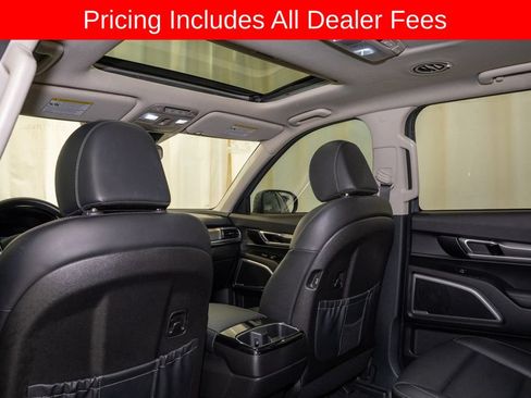 Used 2022 Kia Telluride S FWD image 9