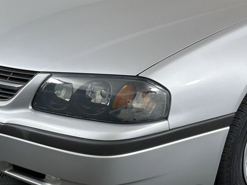 Used 2004 Chevrolet Impala FWD image 13