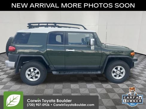 Used 2011 Toyota FJ Cruiser 4WD w/ Convenience Pkg image 9
