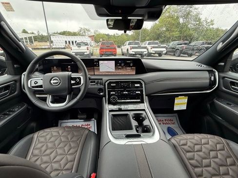 New 2025 Nissan Armada Platinum Reserve image 22