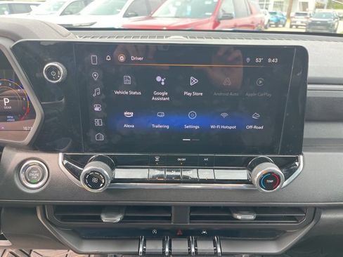 Used 2024 Chevrolet Colorado Trail Boss image 19