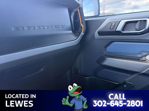 Used 2023 Ford Bronco Badlands image 8