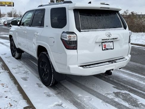 Certified 2024 Toyota 4Runner SR5 image 39