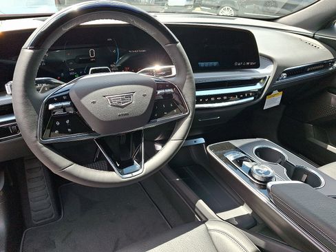 New 2026 Cadillac Lyriq Premium Luxury AWD/4WD image 15