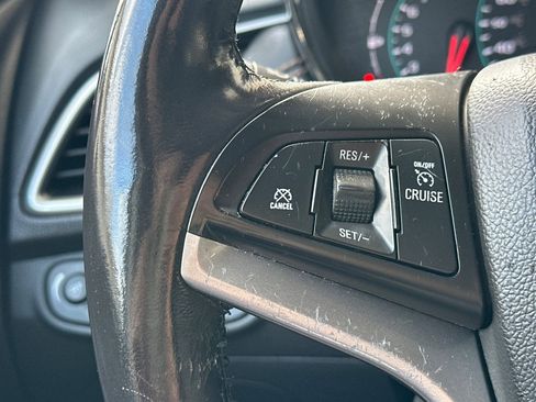 Certified 2022 Chevrolet Trax LT w/ Driver Confidence Package AWD/4WD image 31