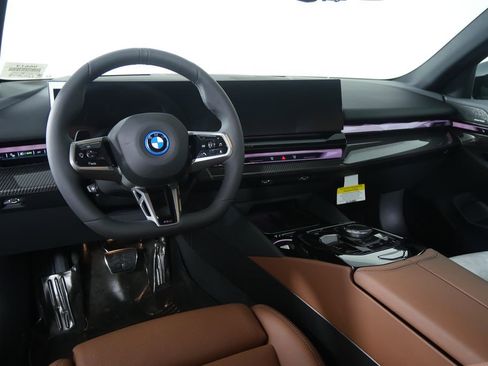 New 2026 BMW i5 eDrive40 w/ M Sport Package image 16