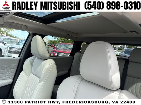 New 2026 Mitsubishi Outlander SEL image 2