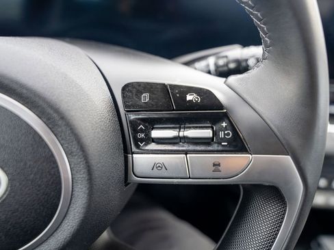 Certified 2024 Hyundai Elantra Limited image 24