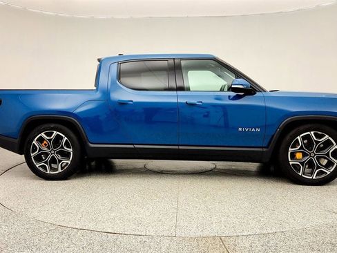 Used 2023 Rivian R1T Adventure image 4