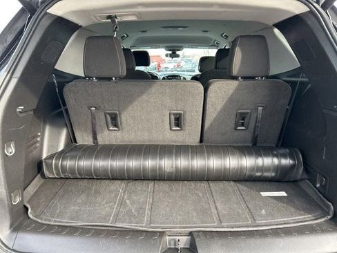 Used 2020 Chevrolet Traverse LT image 36