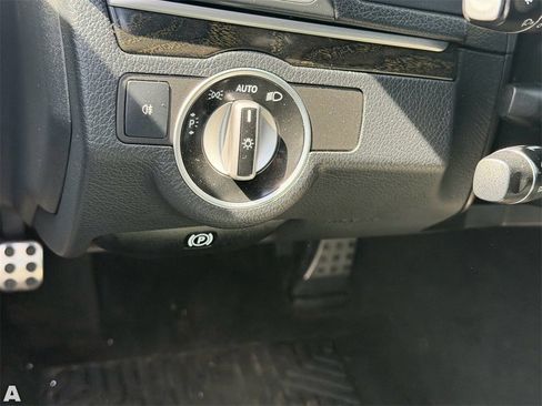 Used 2015 Mercedes-Benz E 550 Cabriolet image 8