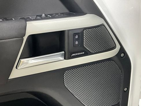 Certified 2023 Land Rover Defender 110 S AWD/4WD image 17