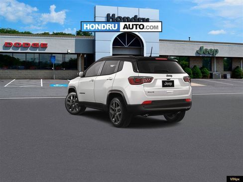 New 2026 Jeep Compass Limited image 5