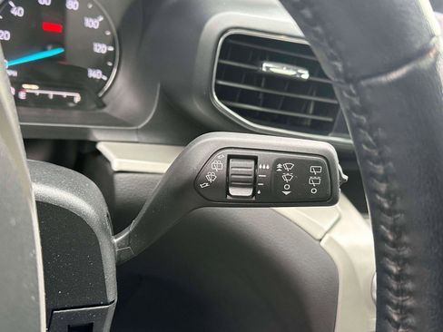 Used 2022 Ford Explorer XLT w/ Equipment Group 202A image 24