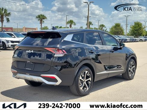 Certified 2025 Kia Sportage EX FWD image 6