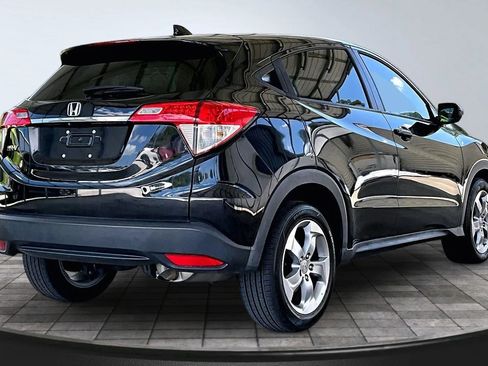 Used 2018 Honda HR-V LX image 6