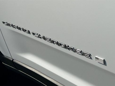 New 2025 Jeep Grand Cherokee Laredo X w/ Luxury Tech Group I image 26