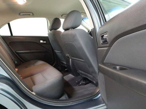 Used 2011 Ford Fusion SE image 11