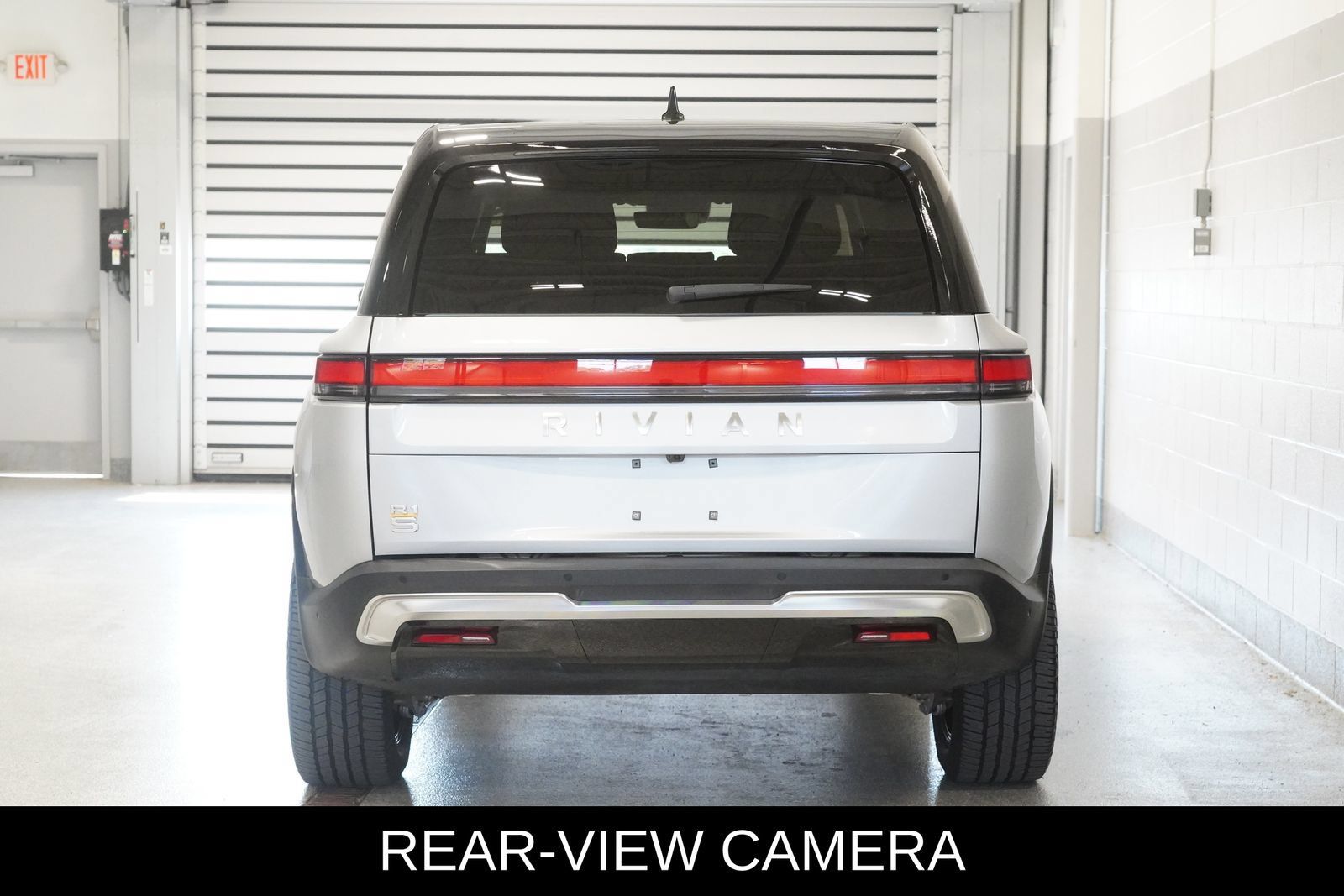 Used 2023 Rivian R1S Launch Edition Quad AWD/4WD image 5