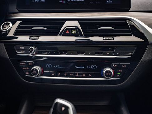 Used 2023 BMW 540i xDrive image 33