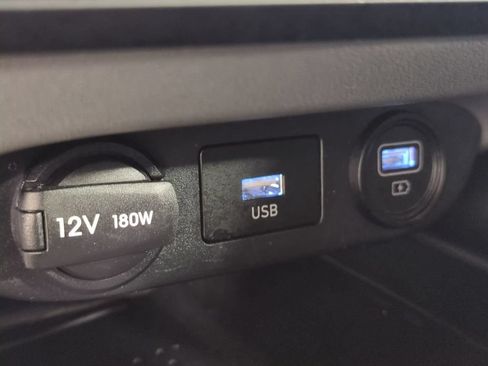 Used 2023 Hyundai Elantra SEL w/ Convenience Package FWD image 24