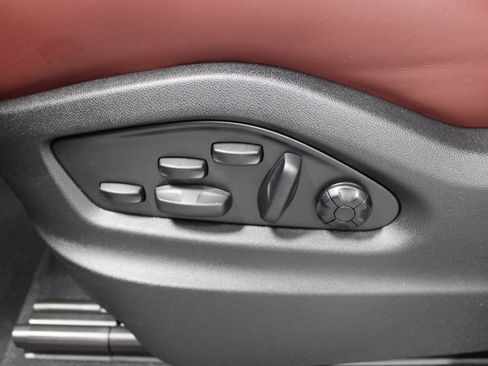 New 2025 Porsche Cayenne GTS image 26