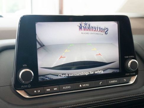 Used 2023 Nissan Rogue SV w/ SV Premium B Package FWD image 17