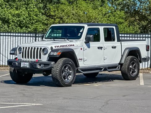 Used 2022 Jeep Gladiator Rubicon w/ Trailer Tow Package AWD/4WD image 7