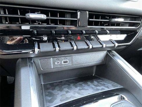 New 2026 GMC Canyon Elevation w/ Convenience Package image 13