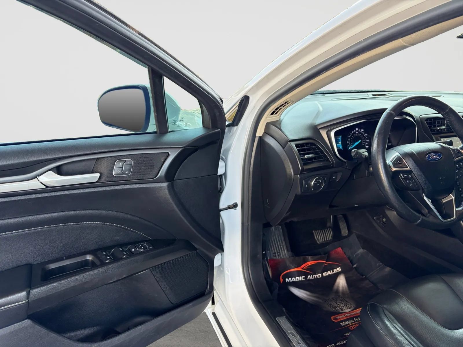 Used 2020 Ford Fusion Titanium AWD/4WD image 11
