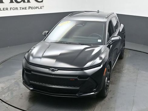 Used 2024 Chevrolet Equinox EV RS FWD image 46