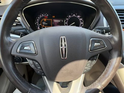 Used 2019 Lincoln MKC Reserve w/ MKC Climate Package AWD/4WD image 22