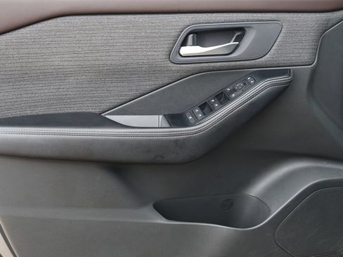 Used 2023 Nissan Rogue SV FWD image 24