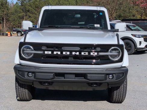 New 2025 Ford Bronco Outer Banks image 9