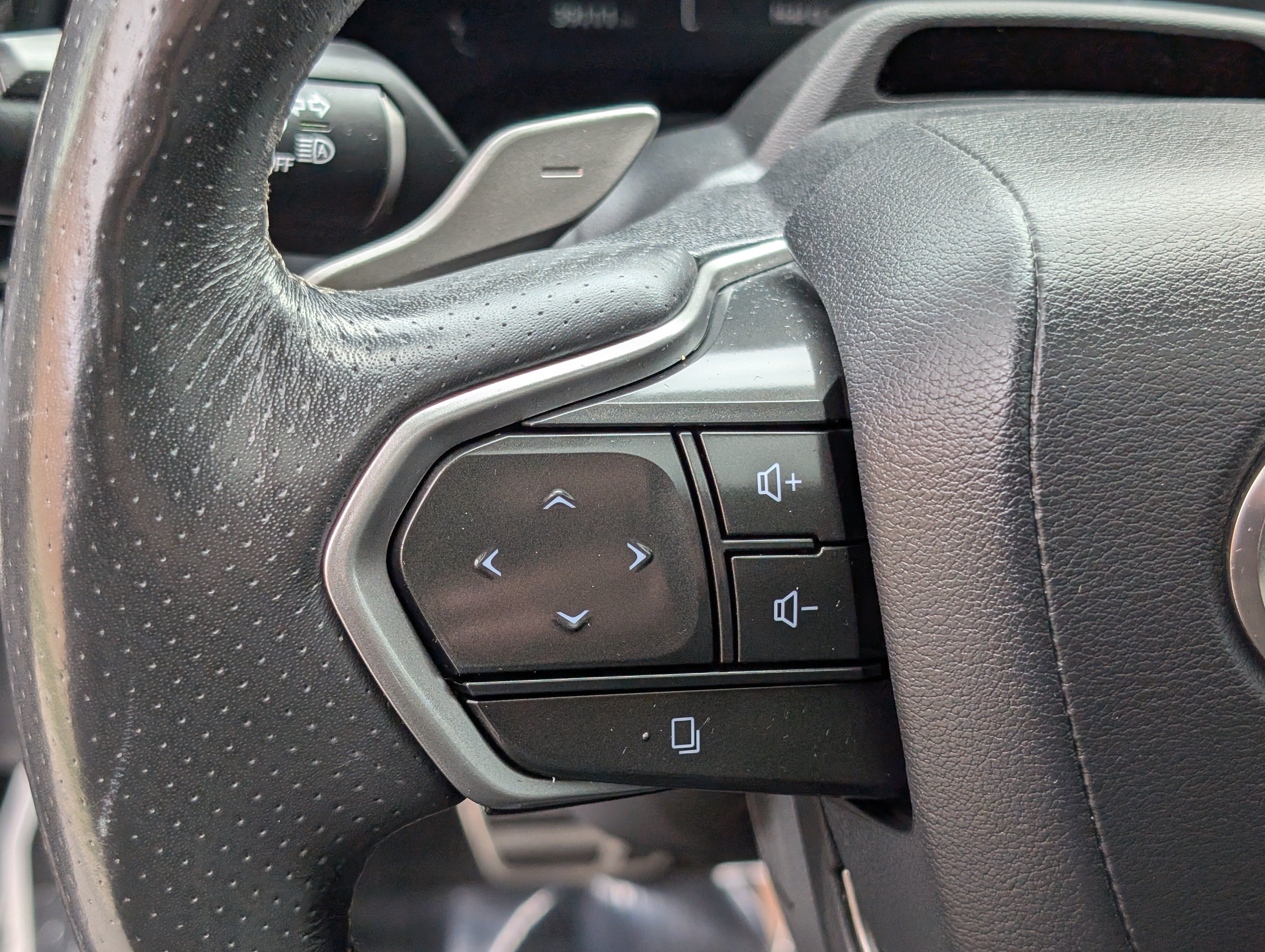 Used 2024 Lexus RX 350 F Sport w/ Convenience Package AWD/4WD image 25