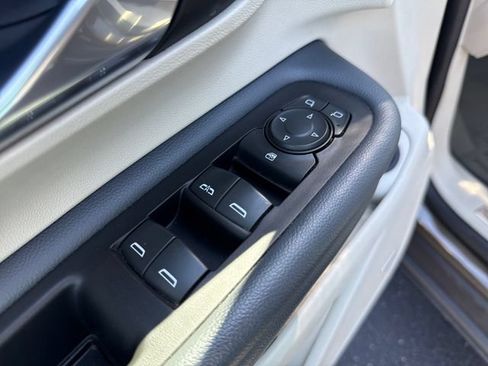 Used 2023 GMC Terrain Denali AWD/4WD image 12