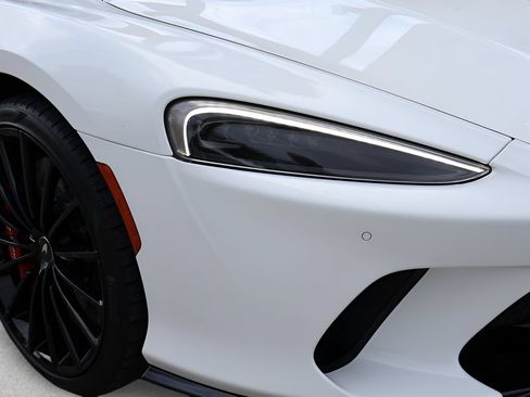 Used 2023 McLaren GT RWD image 24