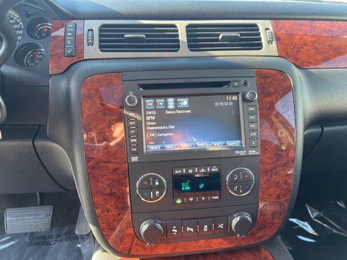 Used 2013 Chevrolet Tahoe LTZ image 23