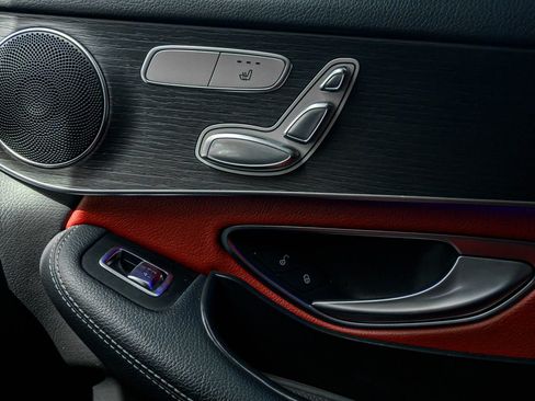 Used 2021 Mercedes-Benz GLC 300 w/ AMG Line image 23