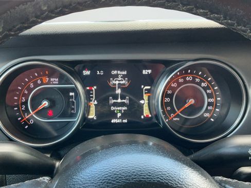 Used 2021 Jeep Gladiator Sport AWD/4WD image 13