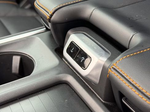 Used 2025 Ford Expedition Tremor AWD/4WD image 19